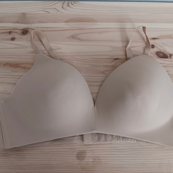 Ambrielle Super Soft Wirefree Full Coverage Bra, Sz 40C - Picture 2 of 6